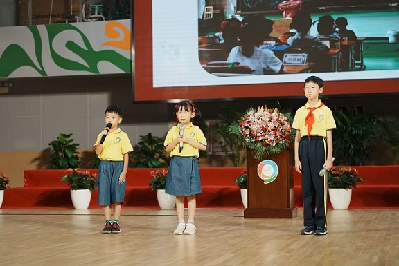 在校生代表讲话.jpg